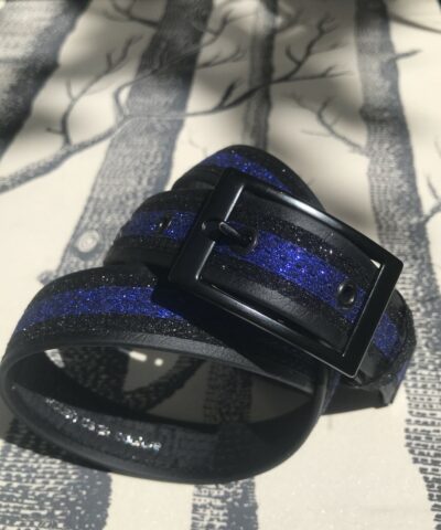 ceinture biothane noir a paillettes noires bleues détail