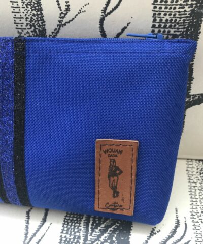 pochette de ceinture pour téléphone équitation bleu vif paillettes noires bleu roi détail