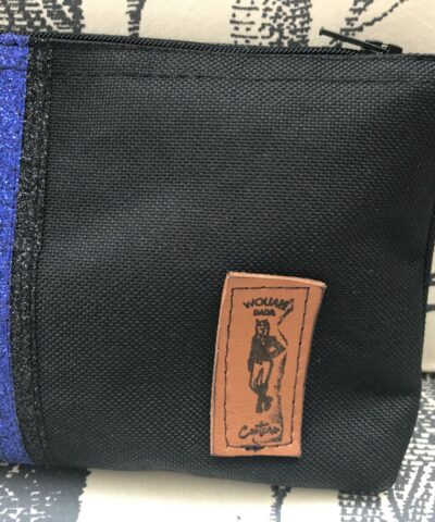 pochette de ceinture pour téléphone équitation noire paillettes noires bleu roi détail